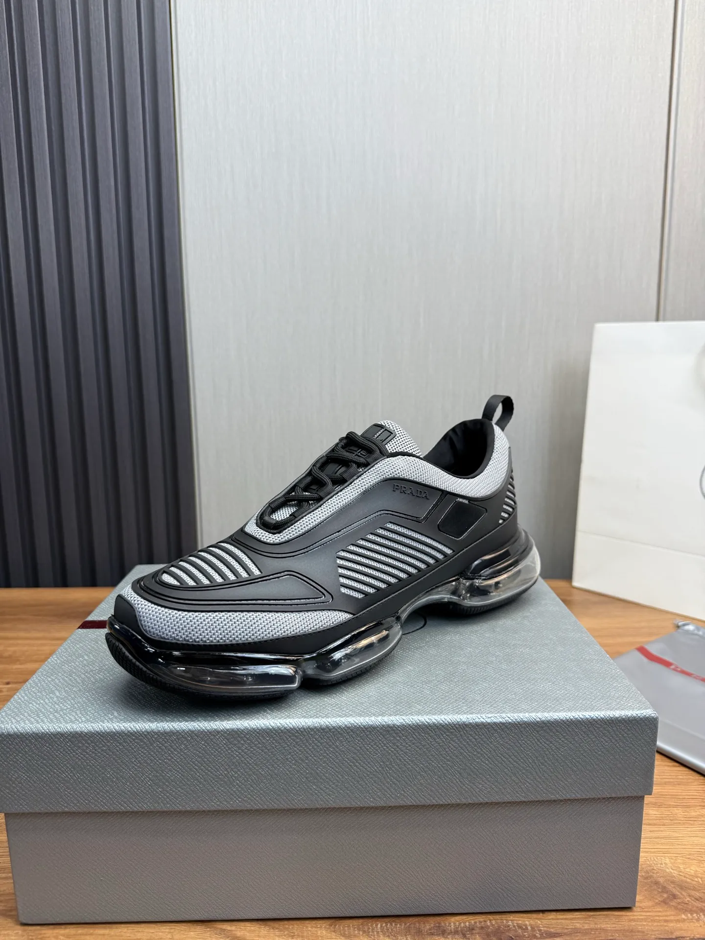 Men's shoes 💰640💰 [PRADA] Men's shoes are popular in the counter, high-quality shipments ✔️Official website synchronization, original fly-woven epoxy fabric + cowhide lining, 1⃣️ to 1⃣️ replica, original air-cushion original bottom, 38-45 (one size larger)